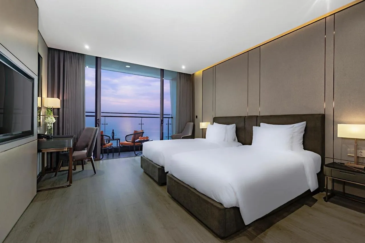 Le Sands Oceanfront Danang Hotel