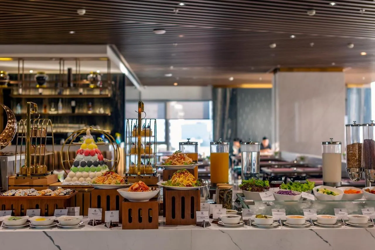 Le Sands Oceanfront Danang Hotel 다낭